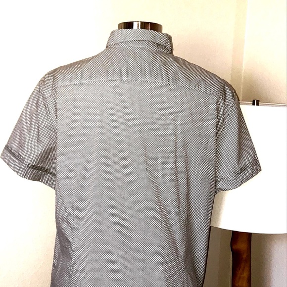 Kenneth Cole Reaction Casual Short Sleeve Shirt  L - Picture 4 of 4